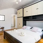 Ro-ma Villa *