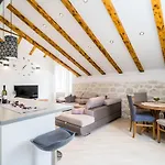 Villa Ro-ma