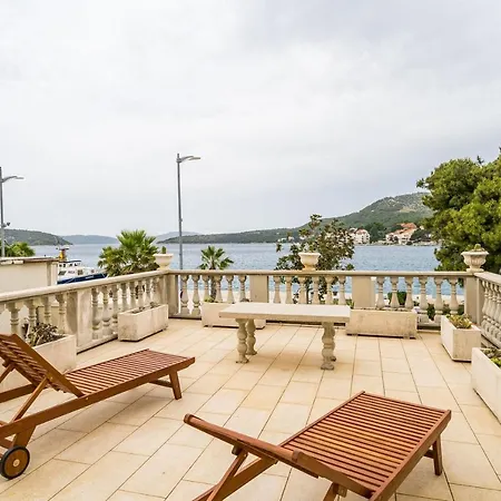Vila Ro-ma Slano